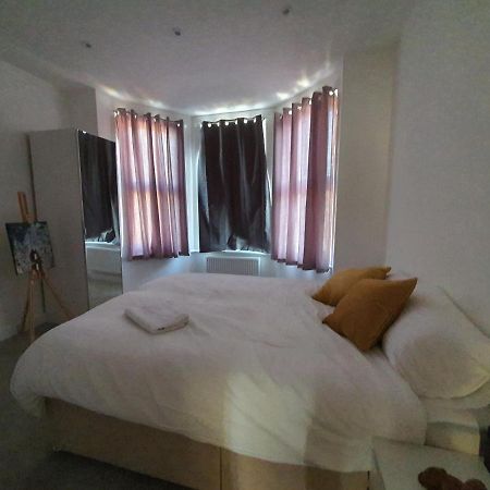Marble House Apartment Edgware Екстериор снимка